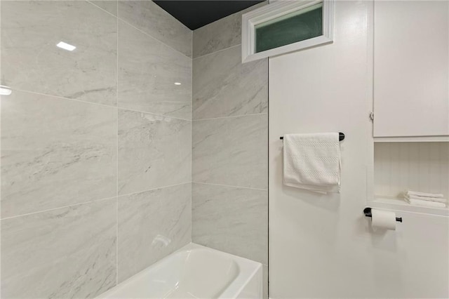 8918 Switzer St, Overland Park, KS 66214 - full bath with  shower combination