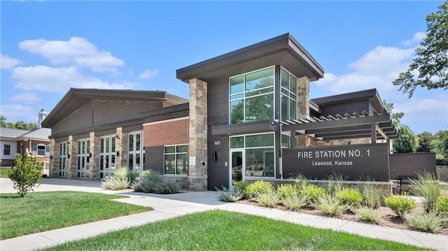 9440 Manor Rd, Leawood, KS 66206 - photo 46