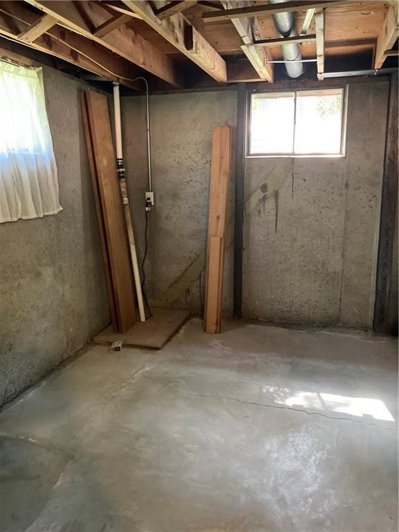 7909 Appleton Ave, Raytown, MO 64138 - view of below grade area