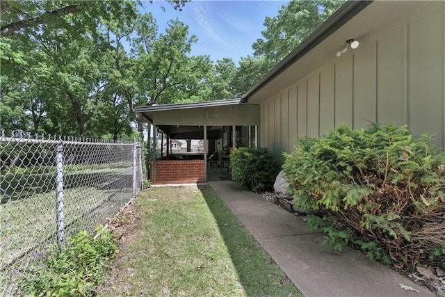 7100 Antioch Rd, Merriam, KS 66204 - view of yard featuring an attached carport