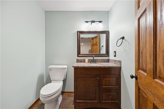 14162 W 150th Ct, Olathe, KS 66062 - half bath featuring baseboards and vanity