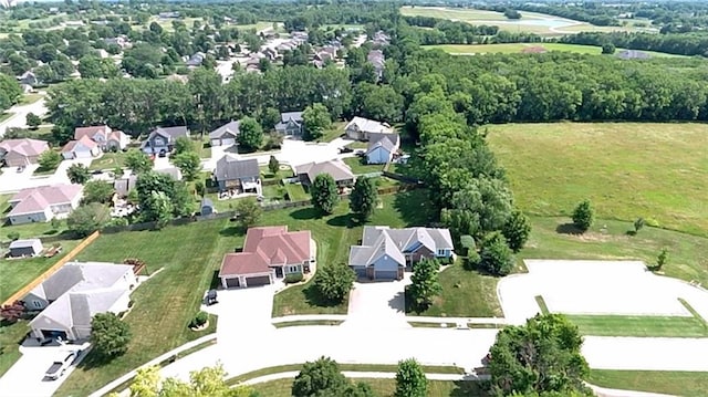 501 Chestnut Cir, Raymore, MO 64083 - photo 36