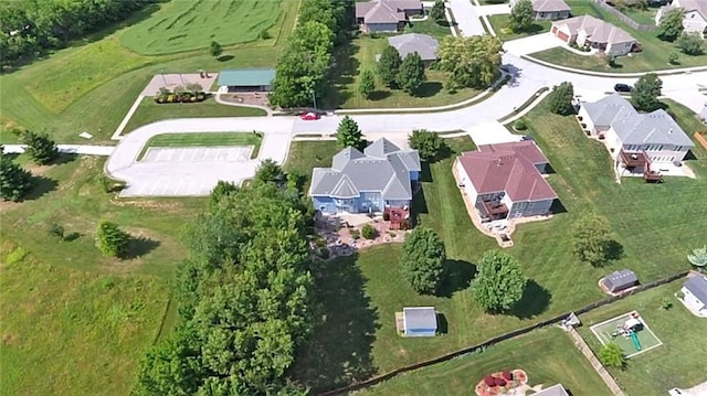 501 Chestnut Cir, Raymore, MO 64083 - photo 41