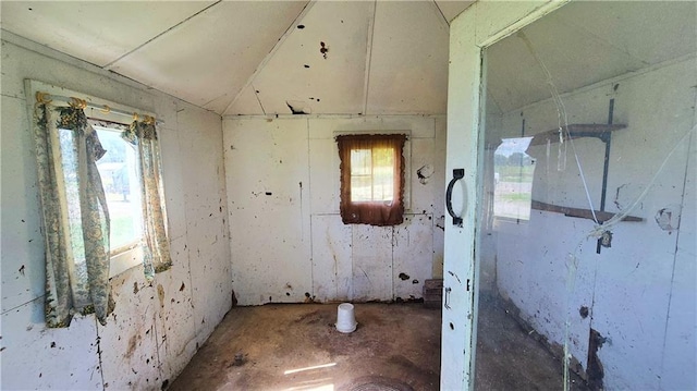 1443 215th St, Fort Scott, KS 66701 - bathroom with lofted ceiling