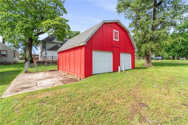 306 W 4th St, Cameron, MO 64429 - view of outbuilding with driveway