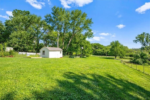 802 W 39th St N, Independence, MO 64050 - view of yard with a shed
