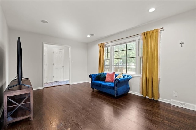 331 E 100th Ter, Kansas City, MO 64114 - sitting room featuring wood finished floors and recessed lighting