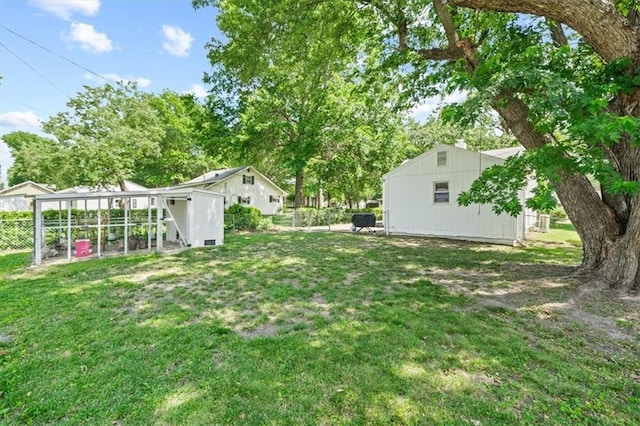 236 W Park St, Gardner, KS 66030 - view of yard featuring an outbuilding
