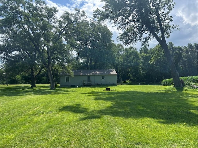 10 Platte St, Dearborn, MO 64439 - view of green lawn