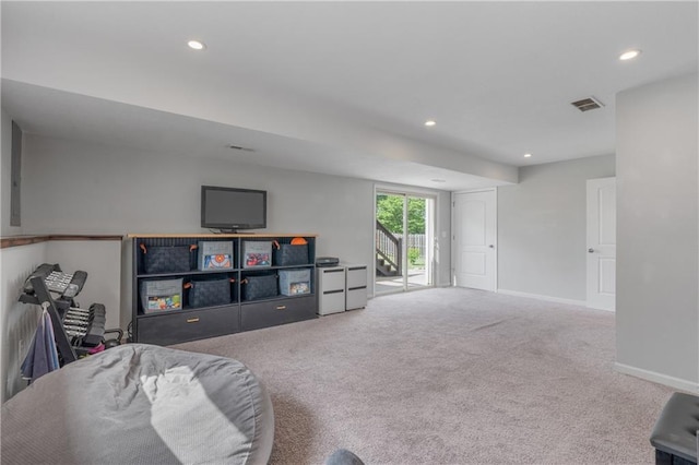 2712 E Sycamore St, Tonganoxie, KS 66086 - living area with recessed lighting and carpet floors