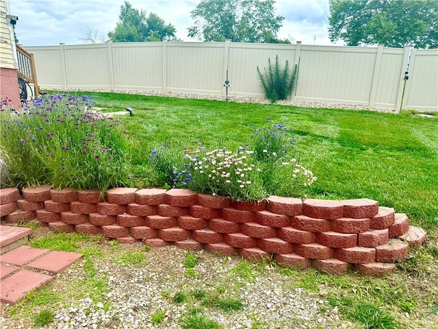 226 Mckenzie St, Barnard, MO 64423 - view of fenced backyard