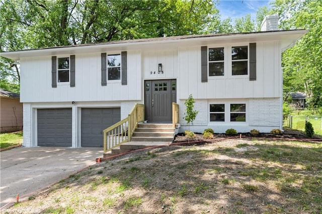 9408 Oakland Ave, Kansas City, MO 64138 - photo 1