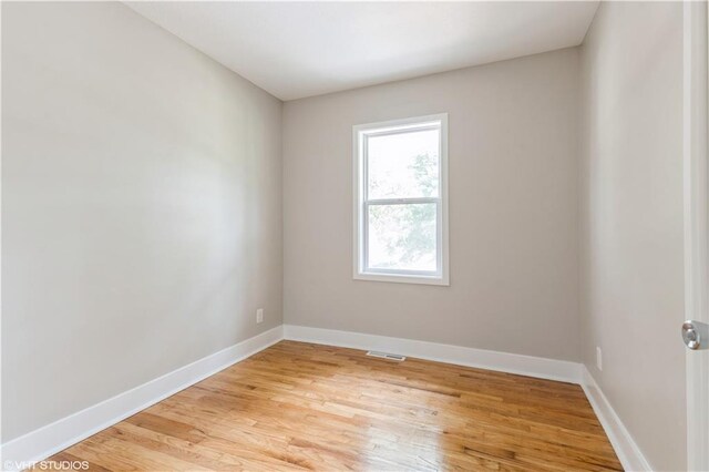 9408 Oakland Ave, Kansas City, MO 64138 - photo 10