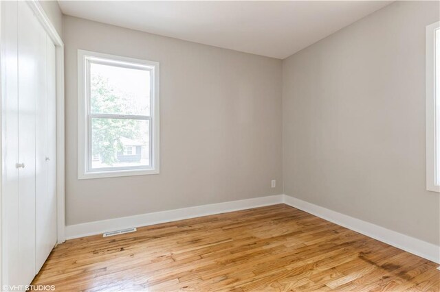 9408 Oakland Ave, Kansas City, MO 64138 - photo 11