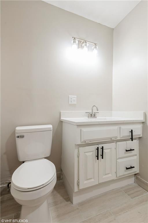 9408 Oakland Ave, Kansas City, MO 64138 - photo 15