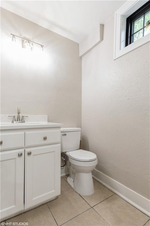 9408 Oakland Ave, Kansas City, MO 64138 - photo 24