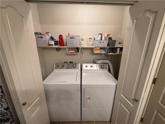 21086 Millridge St, Spring Hill, KS 66083 - laundry area with washing machine and dryer