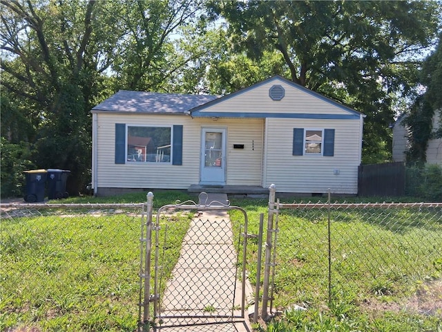 3304 Norton St, Kansas City, MO 64128 - bungalow with a gate and crawl space