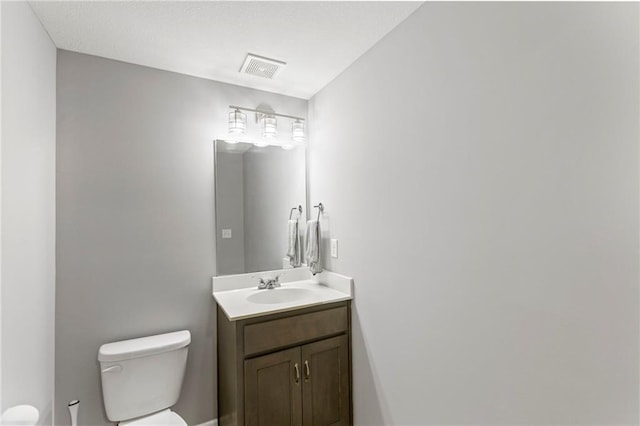 20335 W 220th Ter, Spring Hill, KS 66083 - half bath featuring toilet and vanity