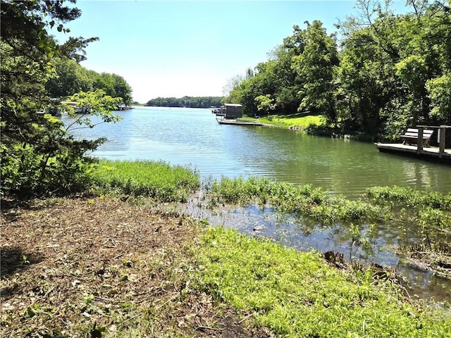 405 W Sugar Lake Dr, Mound City, KS 66056 - photo 1