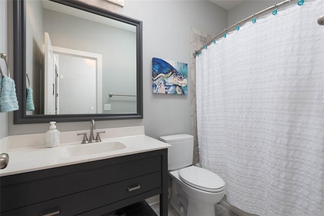 14423 N 145th St, Basehor, KS 66007 - full bathroom featuring vanity and curtained shower