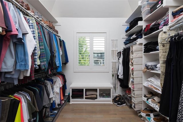 14423 N 145th St, Basehor, KS 66007 - walk in closet featuring wood finished floors