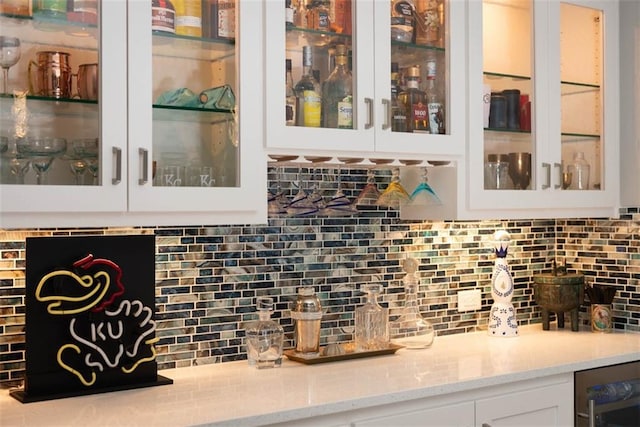 14423 N 145th St, Basehor, KS 66007 - indoor dry bar with wine cooler and backsplash