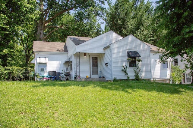 103 E 4th St, Carrollton, MO 64633 - photo 1
