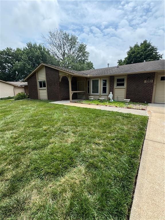 1323 W Johns Blvd, Raymore, MO 64083 - photo 1