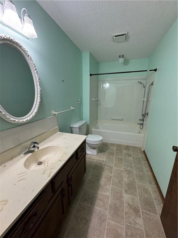 1323 W Johns Blvd, Raymore, MO 64083 - photo 15