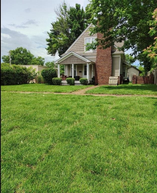 535 W Maple St, Columbus, KS 66725 - photo 2