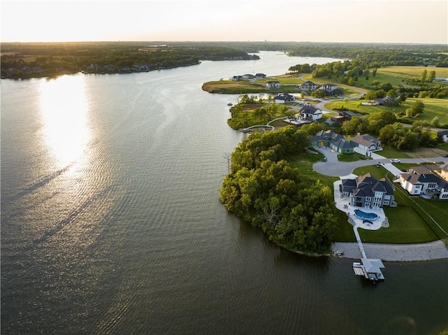12 Omaha Cir, Lake Winnebago, MO 64034