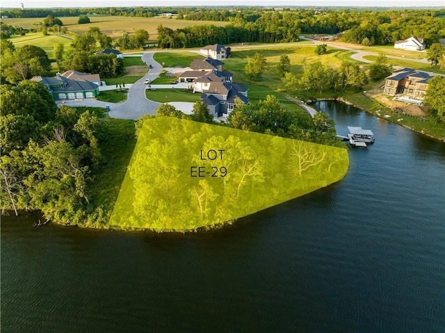 12 Omaha Cir, Lake Winnebago, MO 64034
