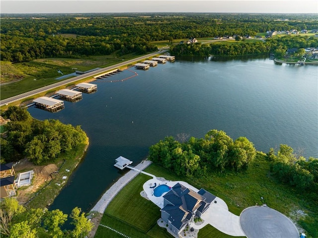 12 Omaha Cir, Lake Winnebago, MO 64034