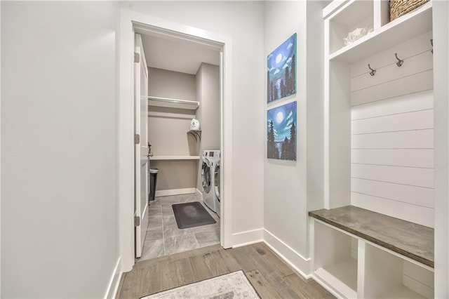 24976 W 87th St, Lenexa, KS 66227 - mudroom with independent washer and dryer and wood finished floors