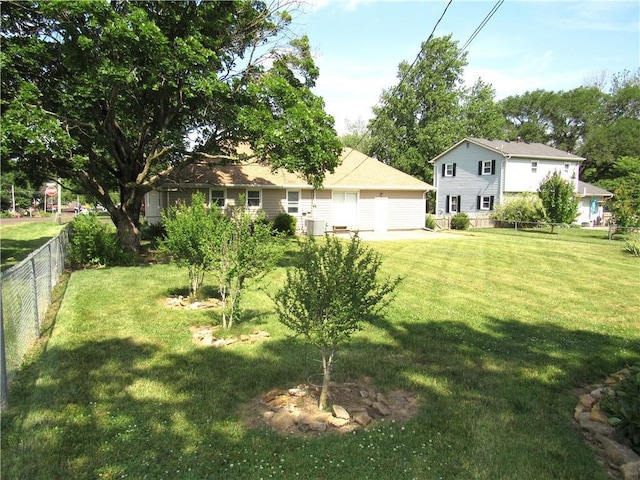502 N Jefferson St, Spring Hill, KS 66083 - view of yard