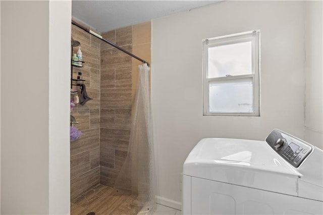 11102 Winchester Ave, Kansas City, MO 64134 - laundry room featuring washer and clothes dryer