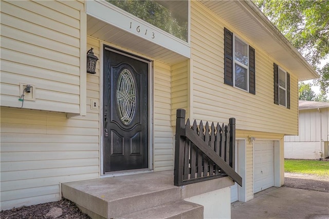 1613 SE Royal St, Oak Grove, MO 64075 - entrance to property with a garage and driveway