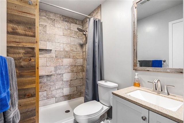 1433 Haskell Rd, Williamsburg, KS 66095 - full bathroom featuring vanity and a tile shower