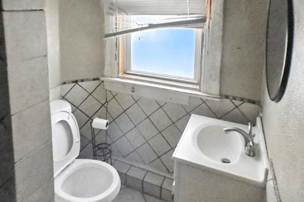 3509 Thompson Ave, Kansas City, MO 64124 - photo 7