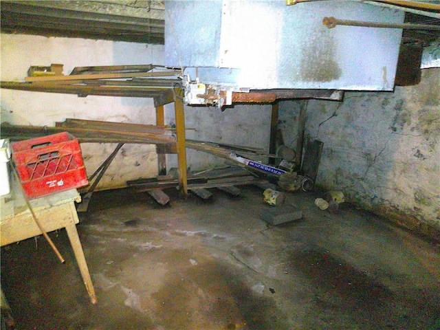 1022 Sycamore St, Humboldt, KS 66748 - view of basement