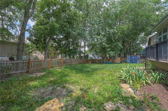 11580 S Skyview Ln, Olathe, KS 66061 - view of yard
