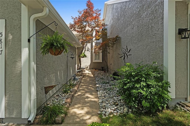 5817 Park Cir, Shawnee, KS 66216 - view of side of home with stucco siding