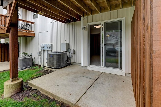 3524 NE Austin Dr, Lees Summit, MO 64064 - view of patio / terrace