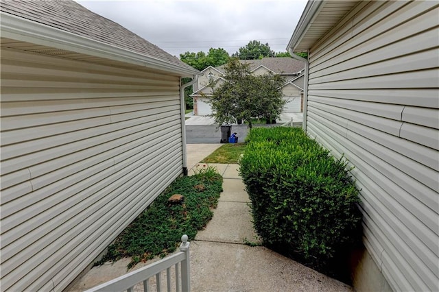 3524 NE Austin Dr, Lees Summit, MO 64064 - view of yard