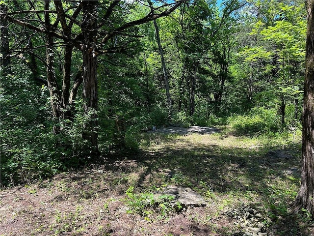 33 W Sugar Lake Cv, Mound City, KS 66056