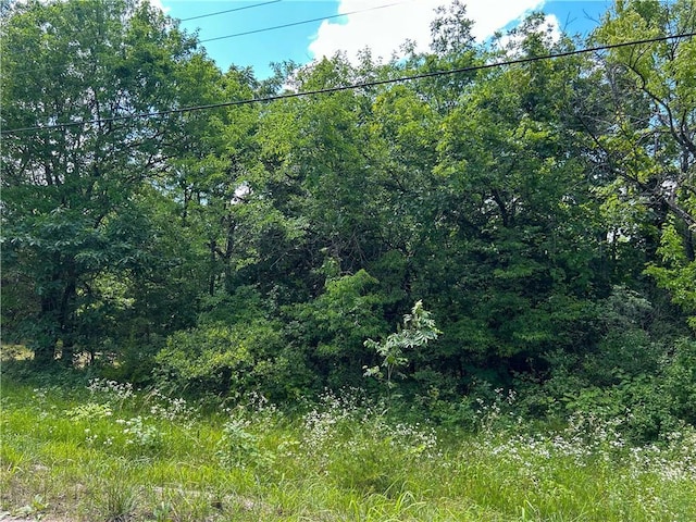 33 W Sugar Lake Cv, Mound City, KS 66056
