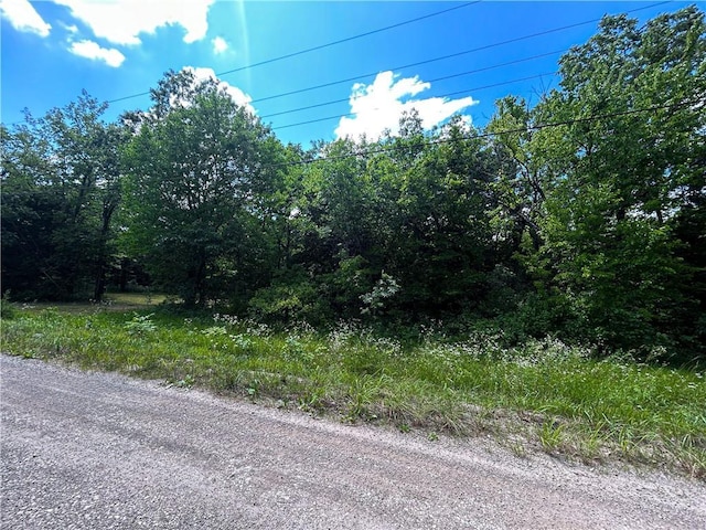 33 W Sugar Lake Cv, Mound City, KS 66056