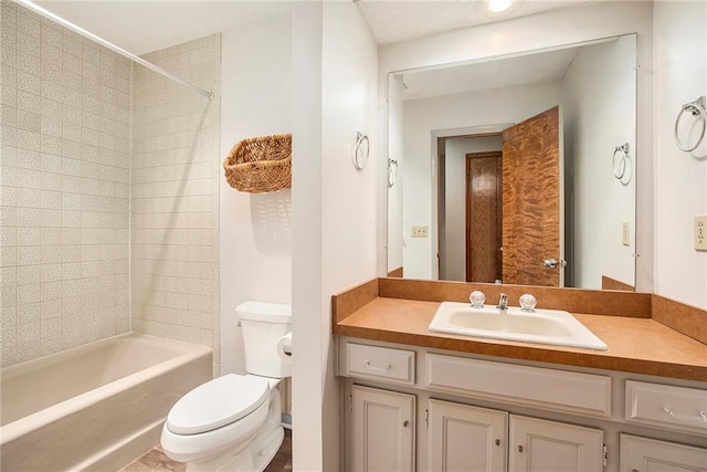 11909 Goddard St, Overland Park, KS 66213 - full bath with vanity and shower / bath combination