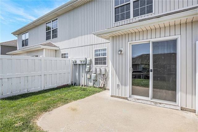 902 SW Peach Tree Ln, Blue Springs, MO 64064 - view of patio